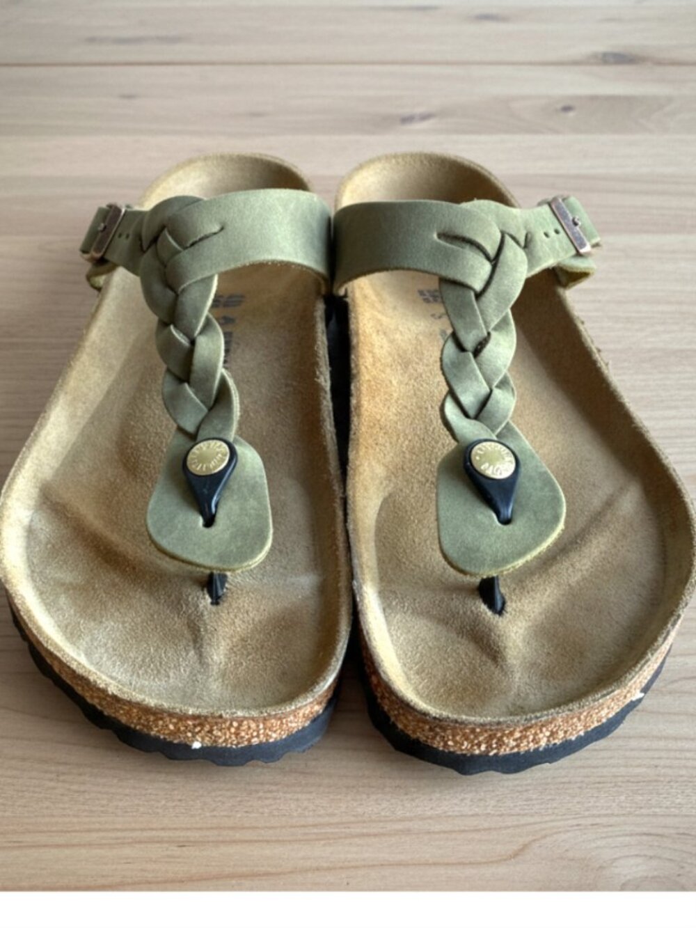 Birkenstock Gizeh Light Olive Green Oiled Leather Sandals Womens 9–9.5 EU 40 - Picture 2 of 12